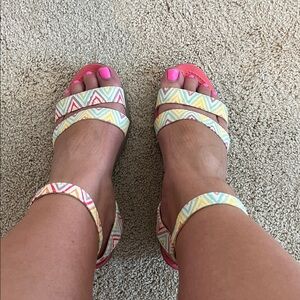 NWOT Croc Wedges Colorful Patterned Women's Sandals